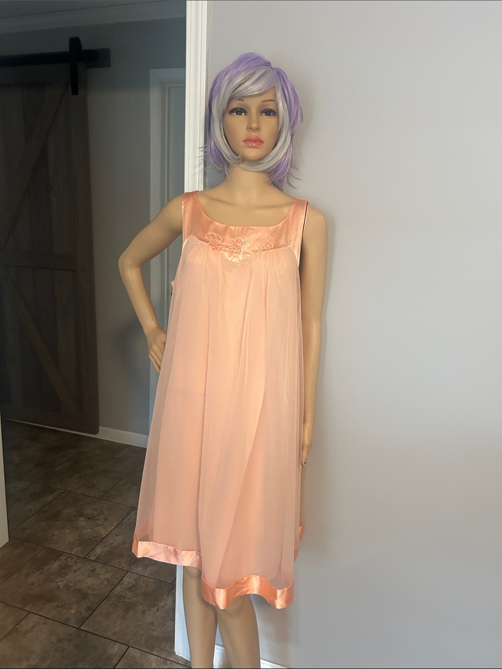 Elegant Vintage 60’s - 70’s Peach Chiffon Chemise- Babydoll Satin Trim USA🇺🇸